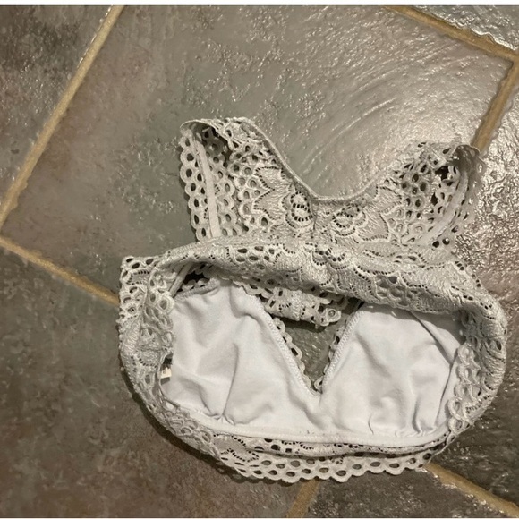 Aerie Lace Light Grey Bralette Size M - Picture 2 of 8